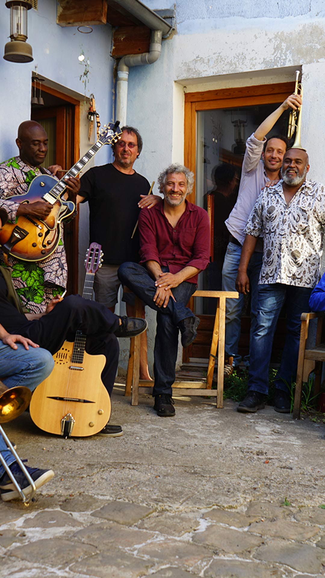 ZOUFRIS MARACAS + PAT KALLA & LE SUPER MOJO